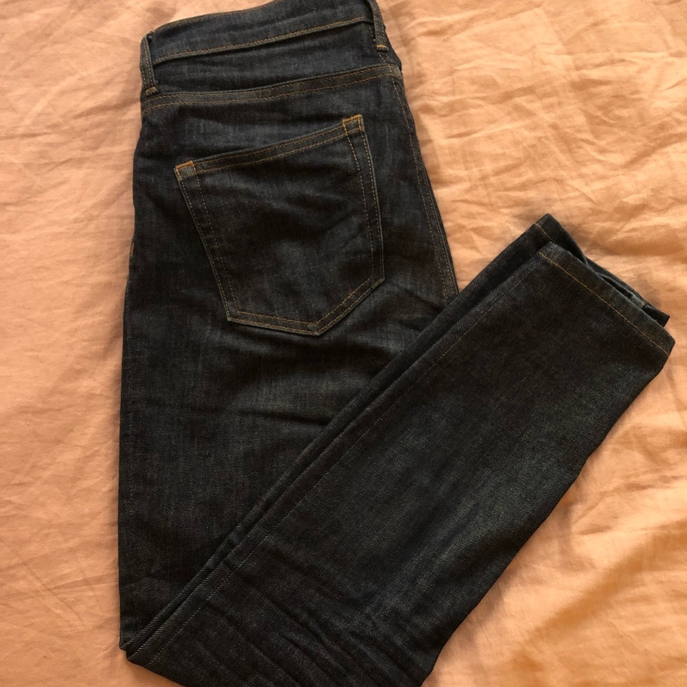 EVERLANE | medium rise indigo wash jeans
